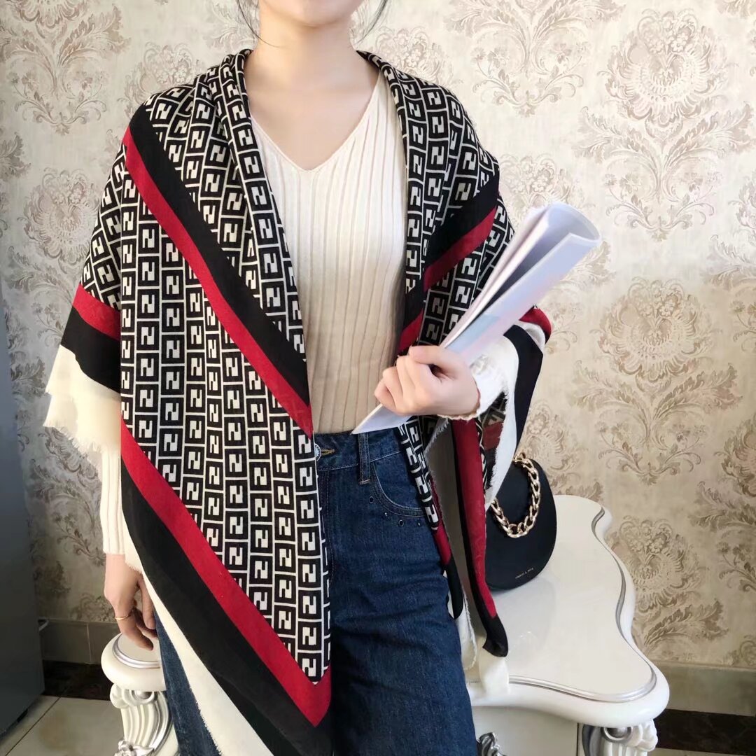 YHL001 130*130cm Polyester Fringed Large Square Scarf