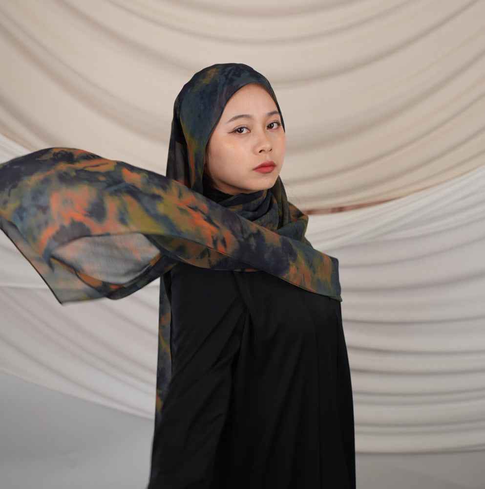 FZ012  Faux Silk Double-Sided Penetration Hijab