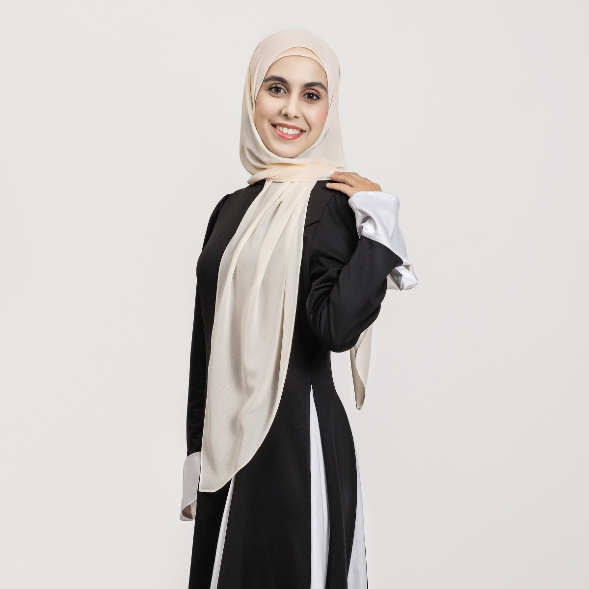 YZ317  Plain Pearl Chiffon Hijab with Built-in Magnetic Closure