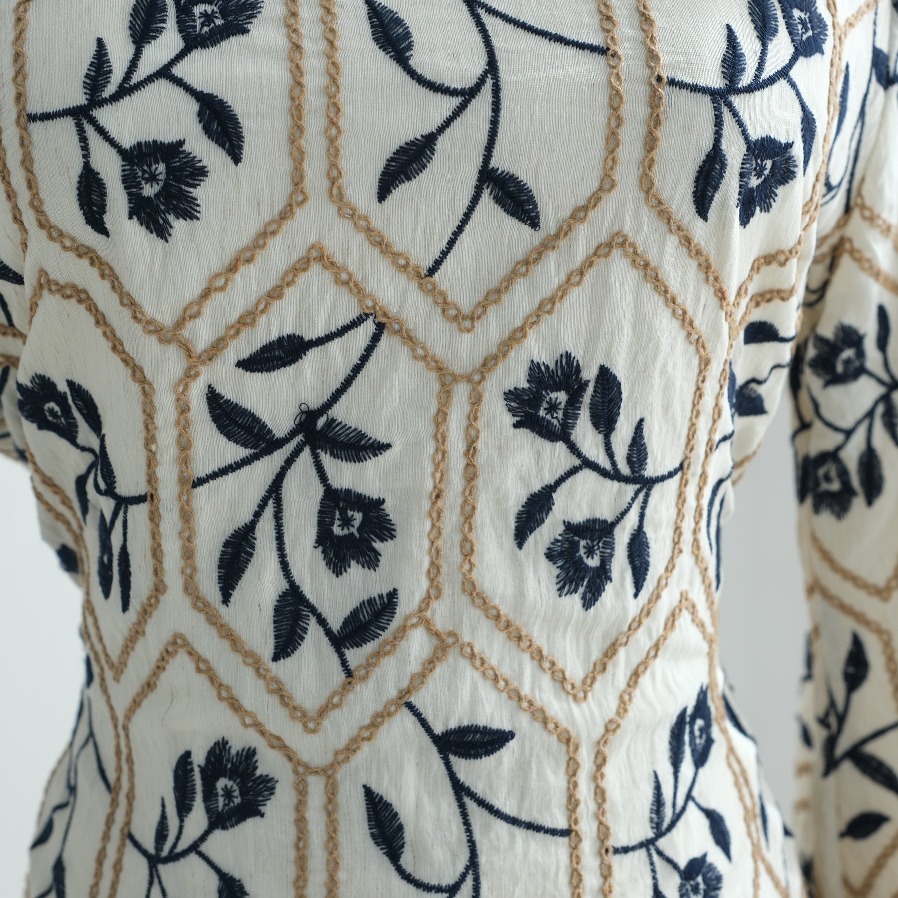 LR1095  Women's Plus Size Long Sleeve Full Embroidery Dress