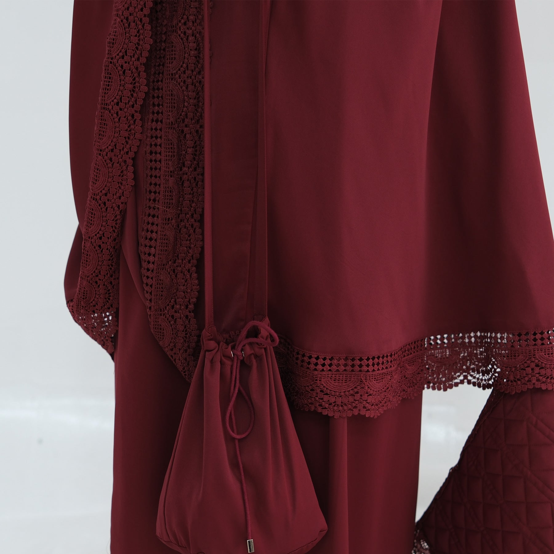 LR957  4-Piece Prayer Mat Storage Bag Lace Hijab & Skirt Set