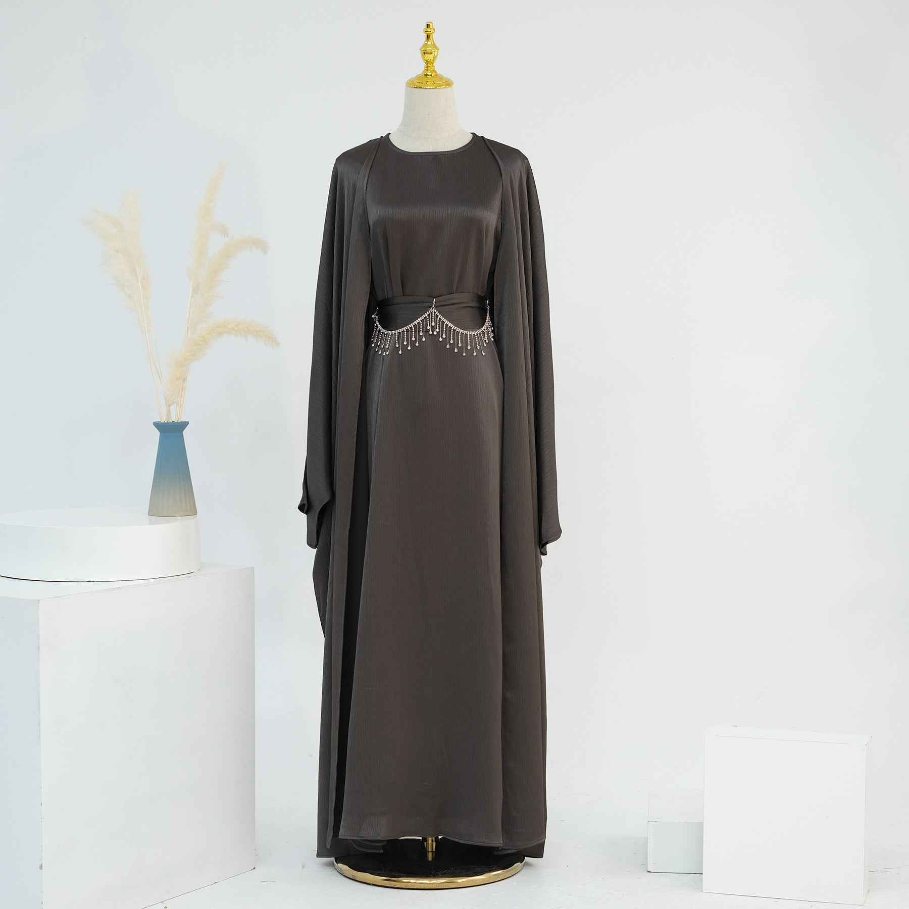 LR806  Elegant Abaya Two-Piece Set + Crystal Chain
