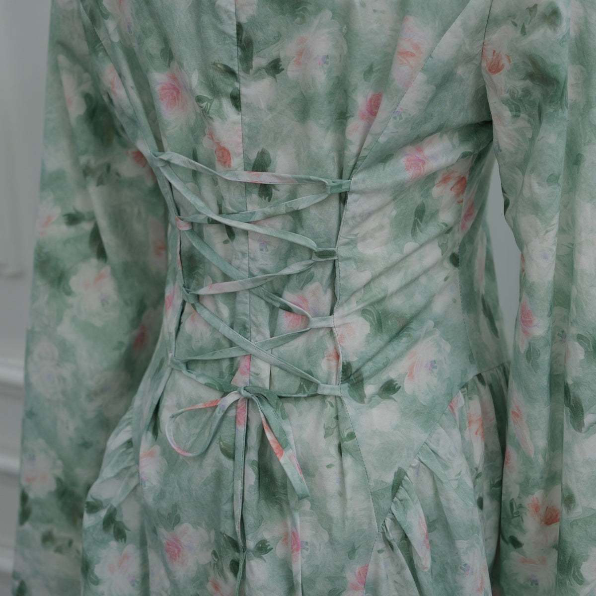 LR1373  Elegant Floral Center Print Double-Layer Polyester Tie Waist Dress