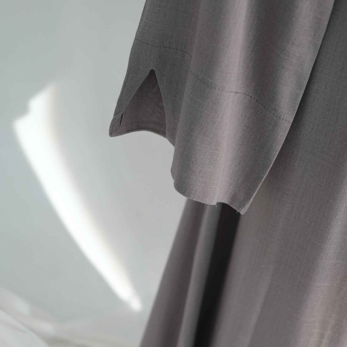 LR948  Linen-Cotton Blend Dress with Adjustable Waist Tie