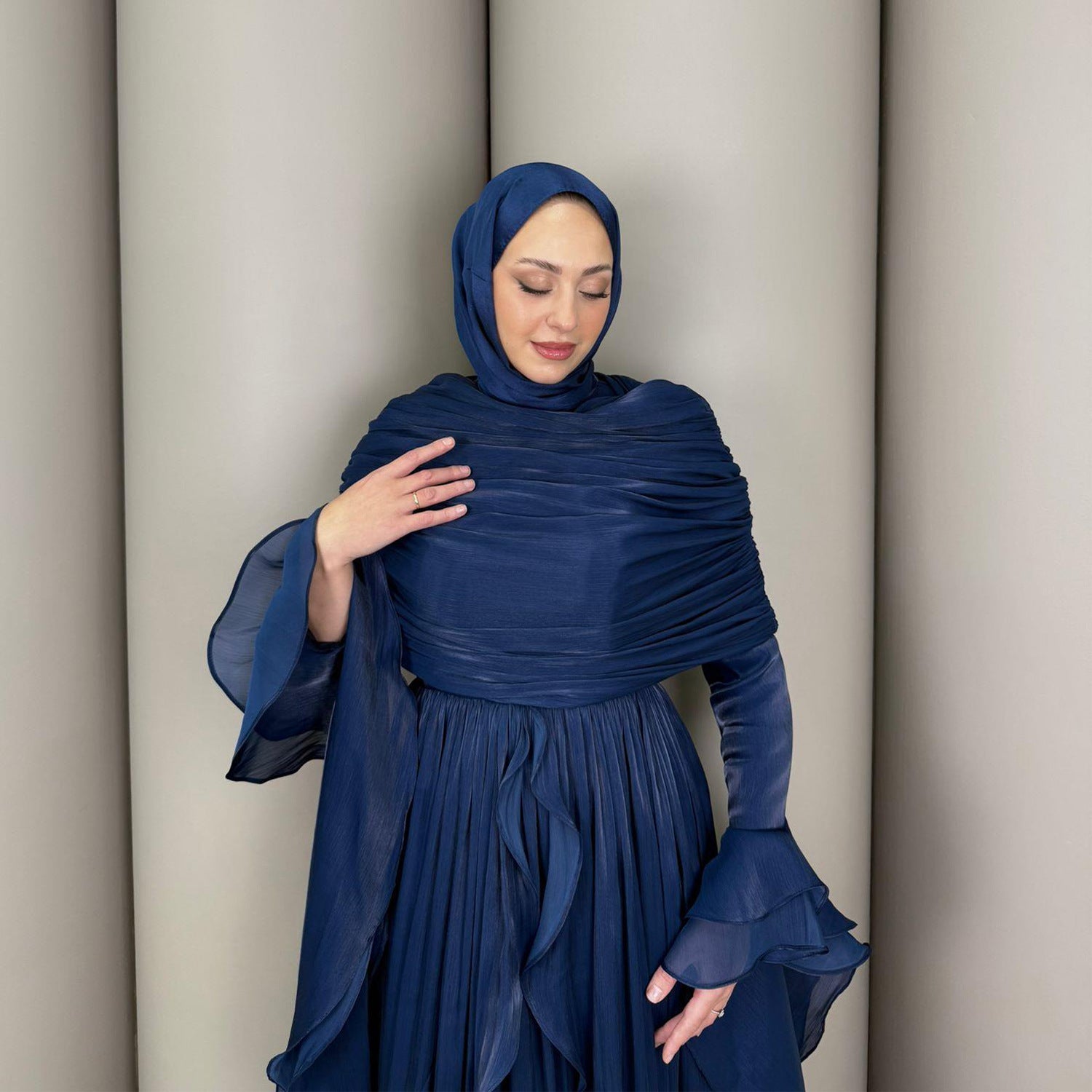 LR1169  Double-layer waist dress – no hijab