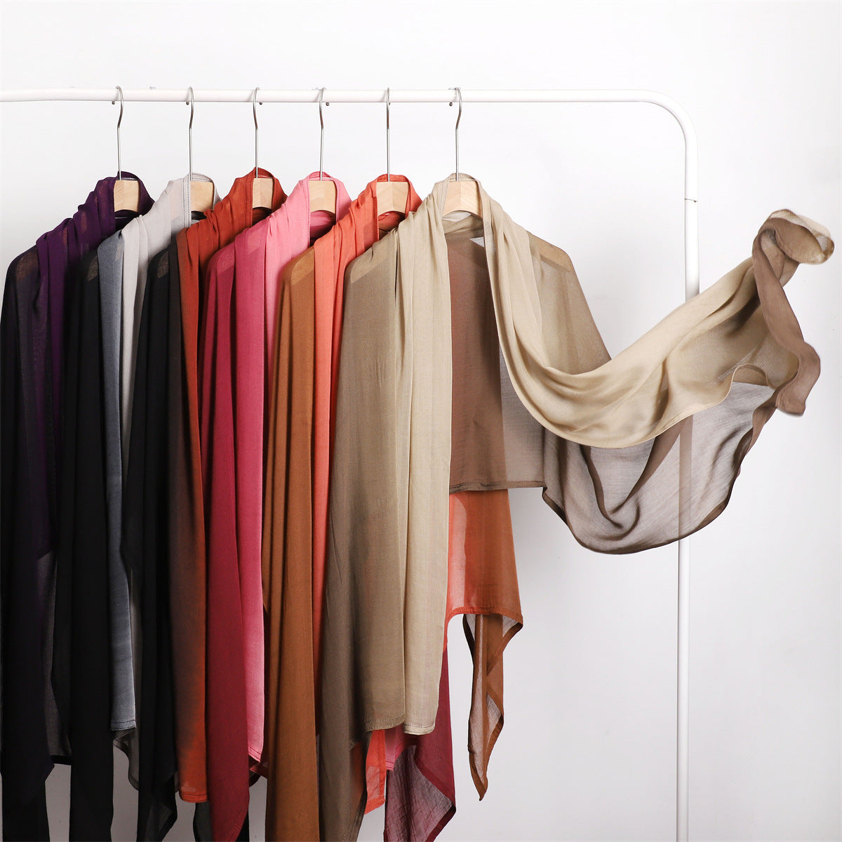 YZ233 Bufanda tipo chal de ala ancha, fina, pintada a mano y de color degradado, de modal de alta calidad