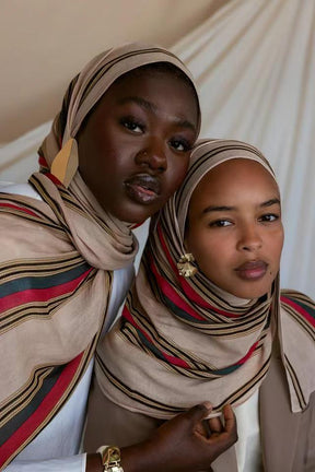 MYR002  Printed Modal Hijab – Elegantly Styled on Model