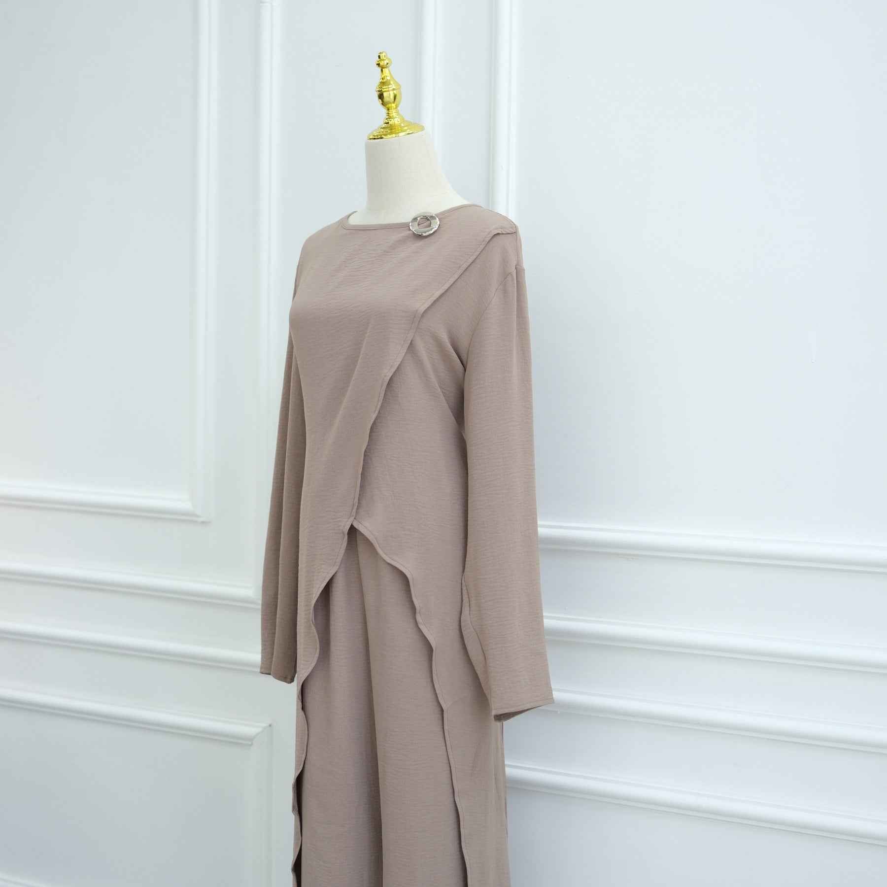 LR1103 Fashion Two-Piece Set: Matching Top and Pants