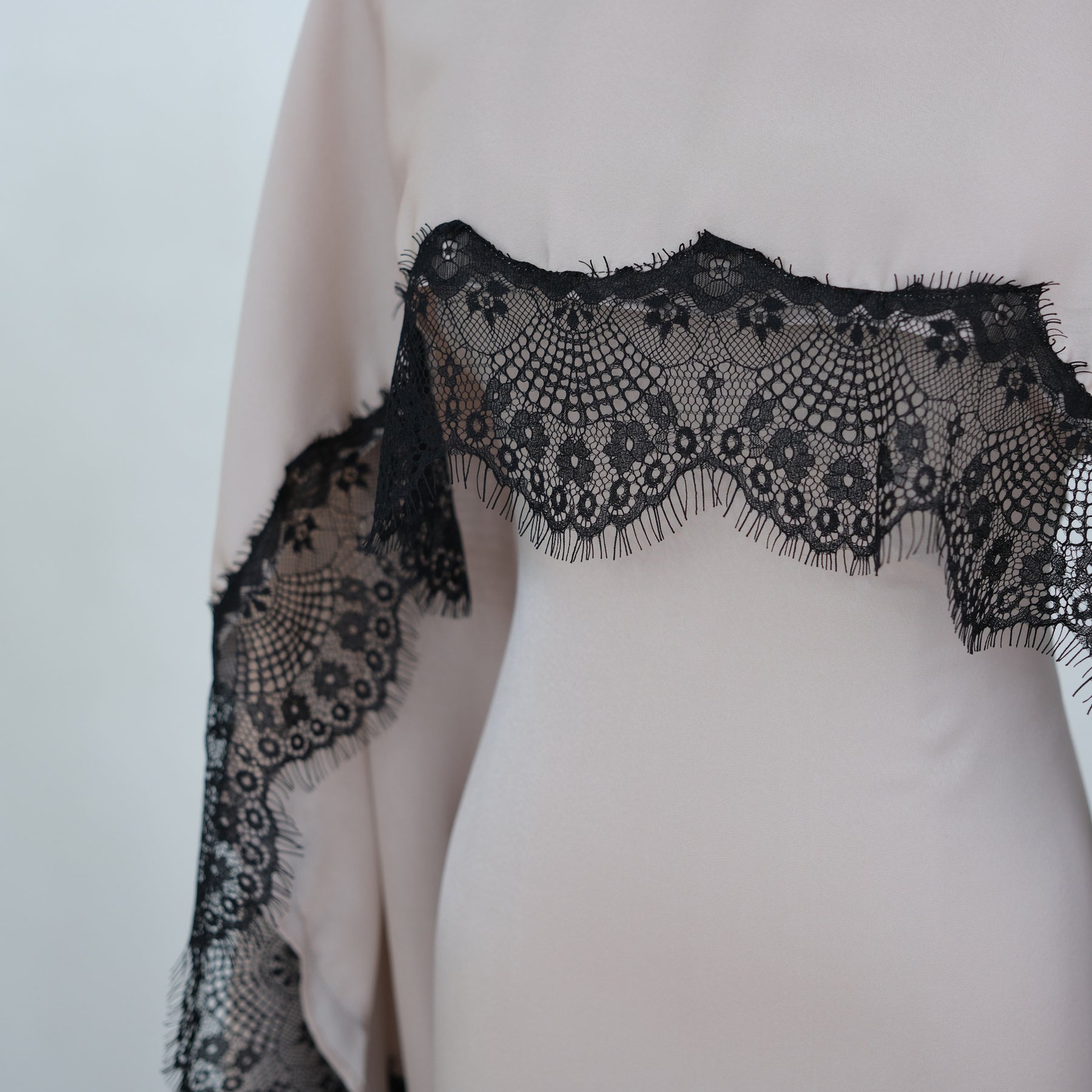 LR1323  Viscose Lace Panel Dress with Shawl
