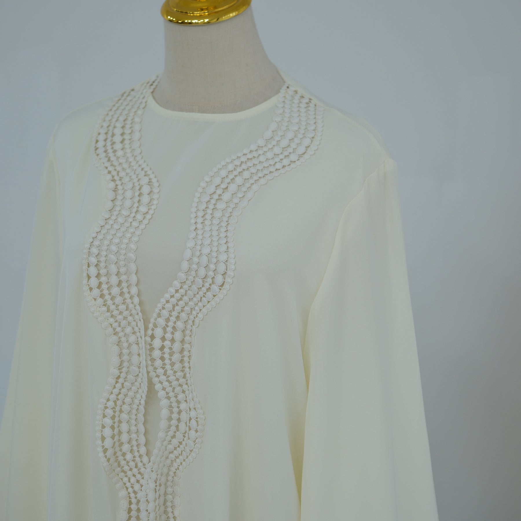 LR1183  Plus Size Wavy Lace Nida Cardigan + Inner Layer Set
