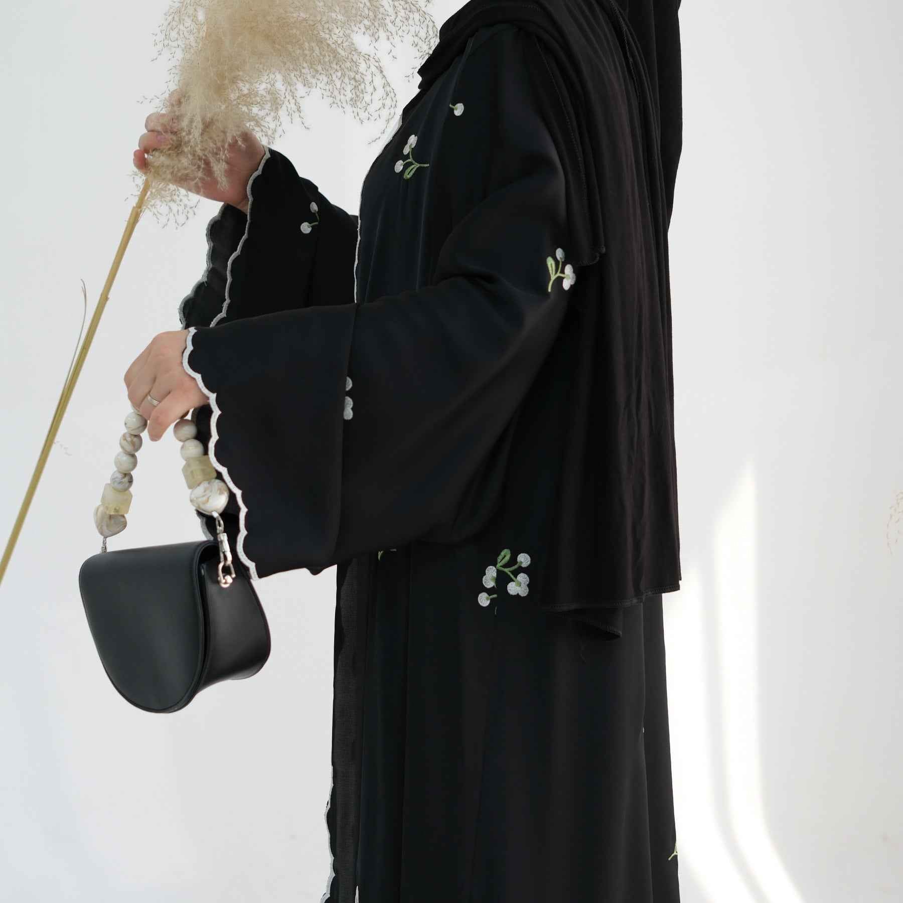 LR881  Elegant Floral Embroidery Lace Cardigan