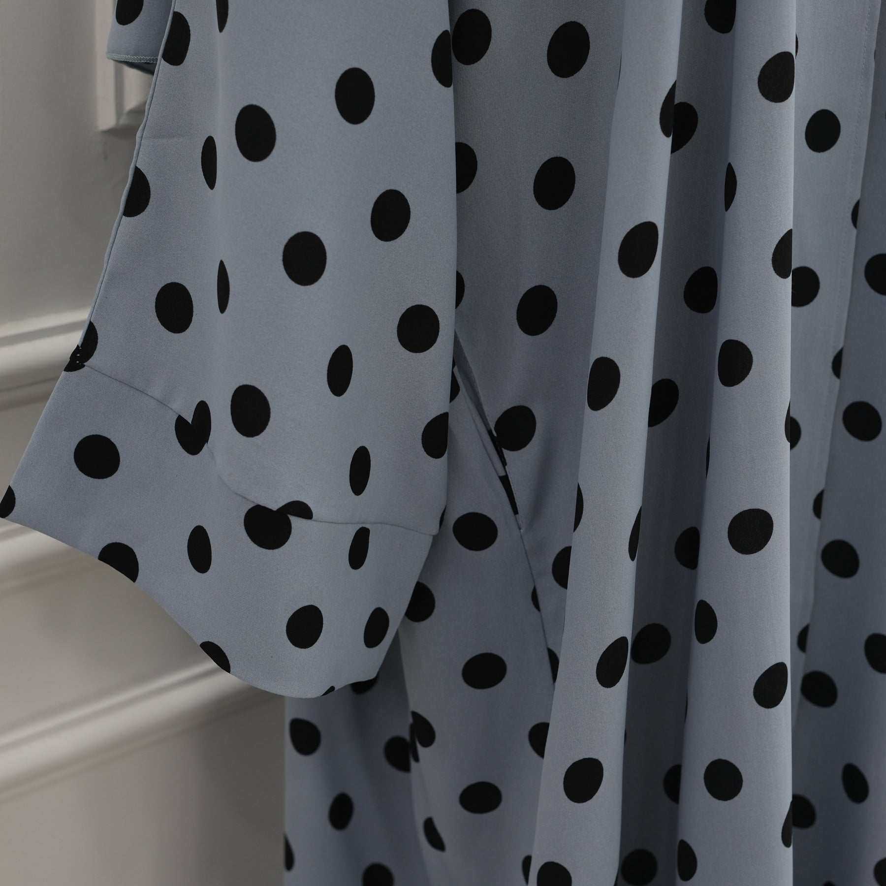 LR1119  Women's Vibrant Polka Dot Cardigan & Hijab 2-Piece Set