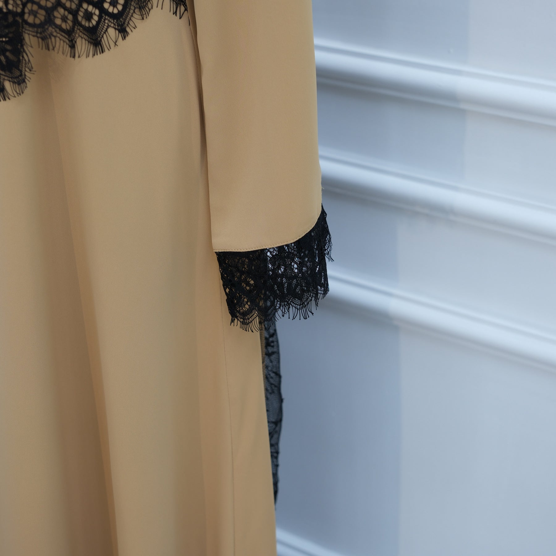 LR1174  Plus size lace panel long sleeve waist-cinching dress