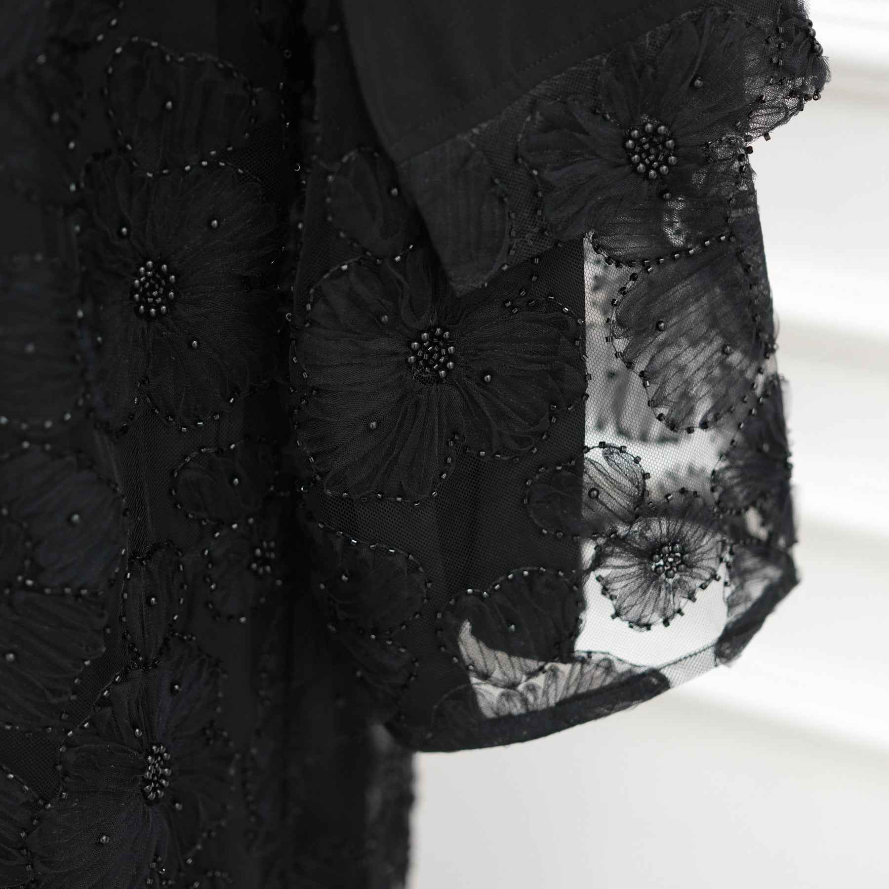 LR1069  3D Floral Beaded Cardigan Abaya