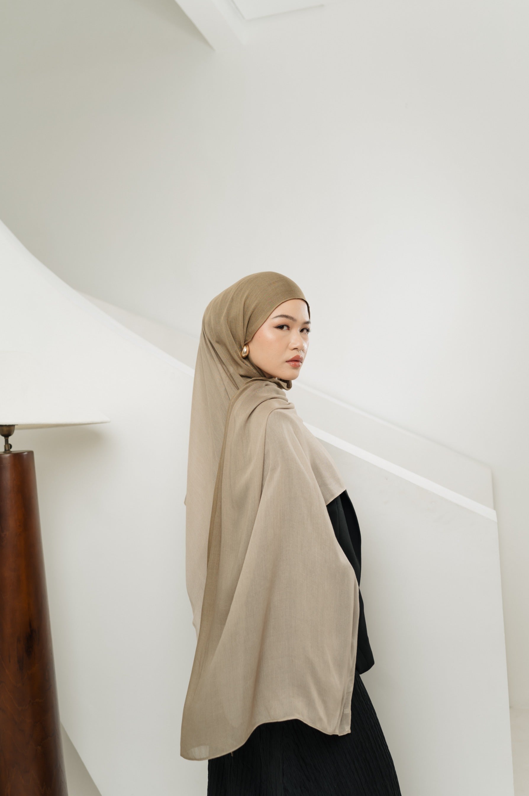 MYR002  Printed Modal Hijab – Elegantly Styled on Model