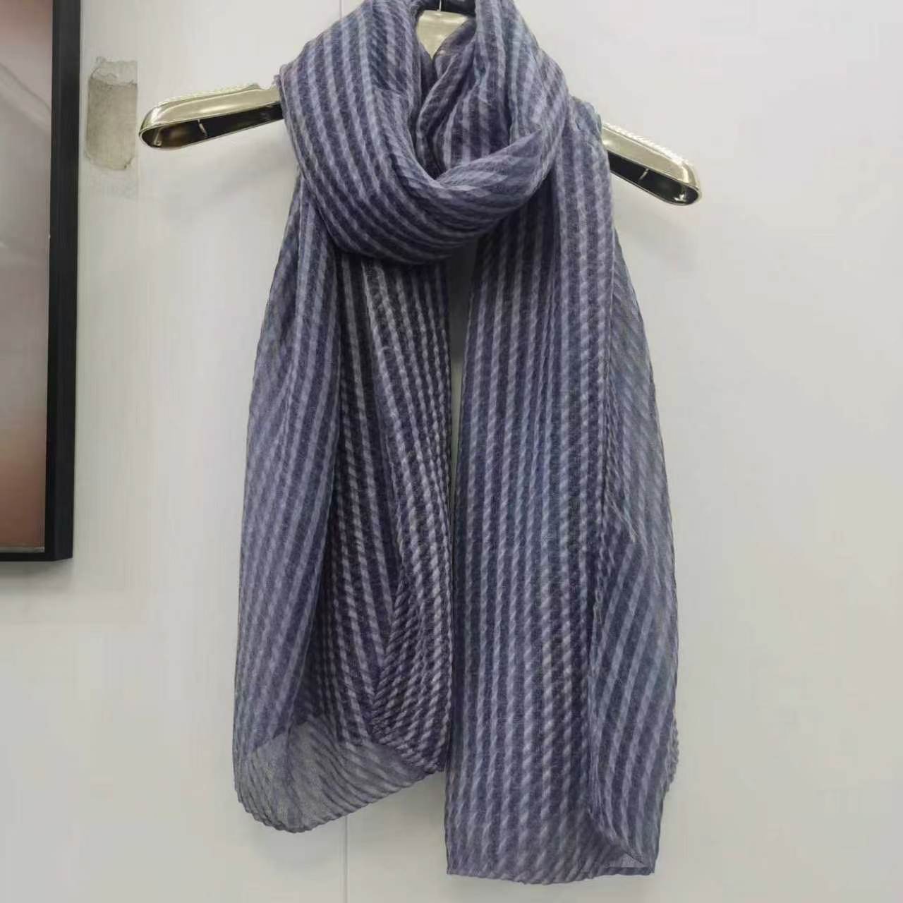 YC010  Plain Vertical Stripe Crinkle Polyester Hijab-MOQ:10pcs