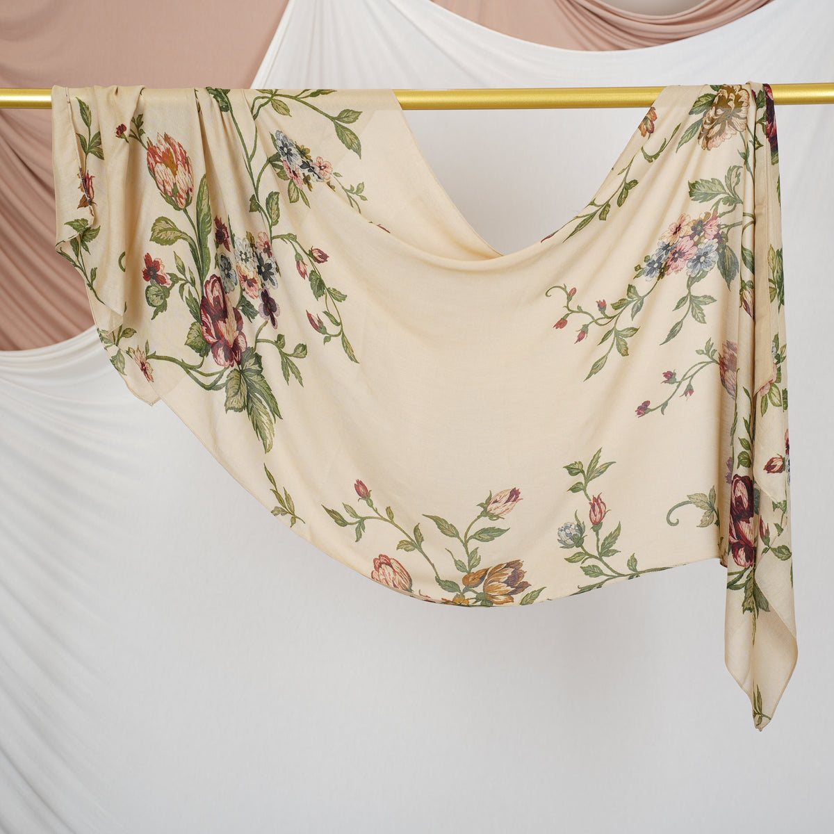 DL003  Double-Sided Modal Printed Single-Stitch Right-Angle Rolled-Edge Hijab