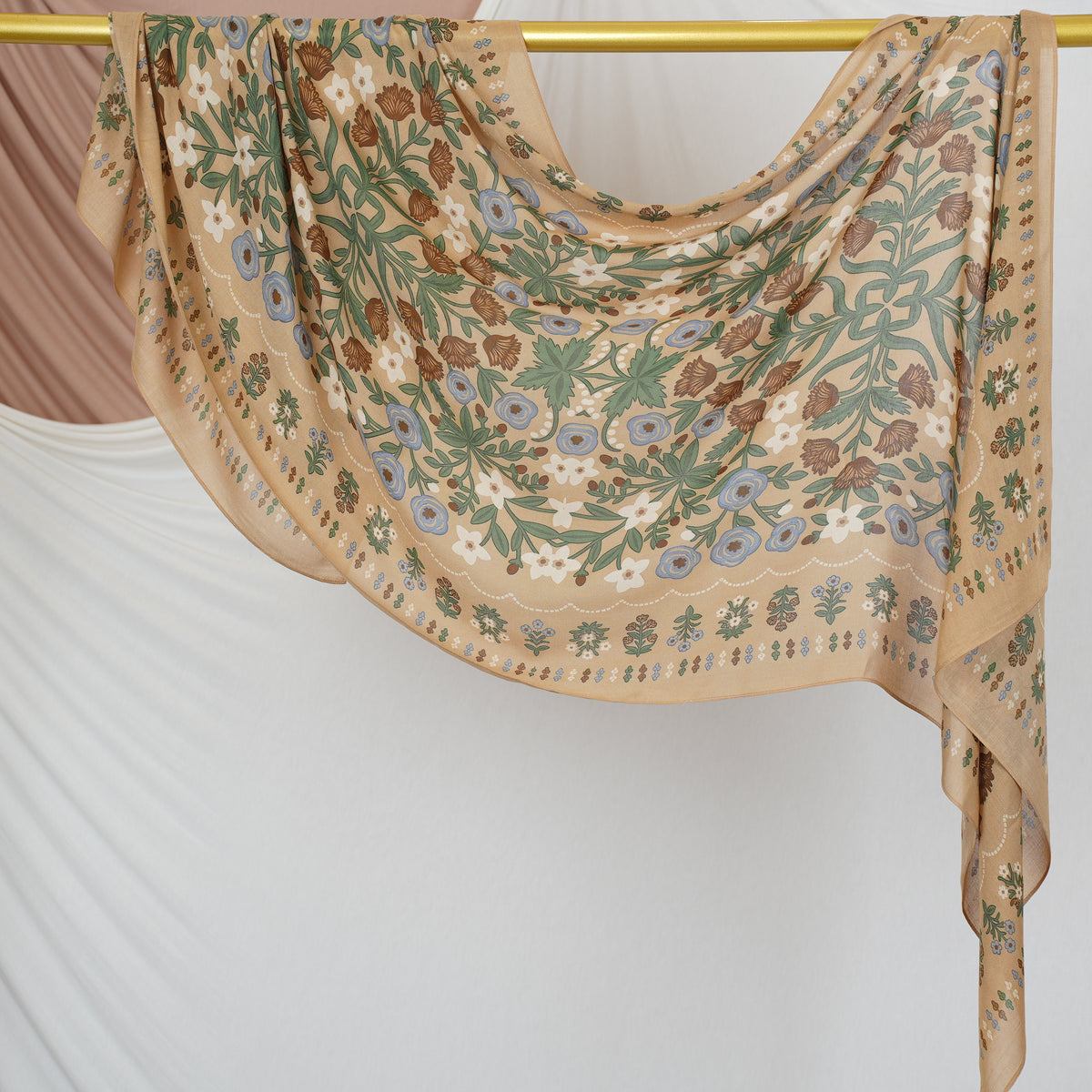 DL003  Double-Sided Modal Printed Single-Stitch Right-Angle Rolled-Edge Hijab