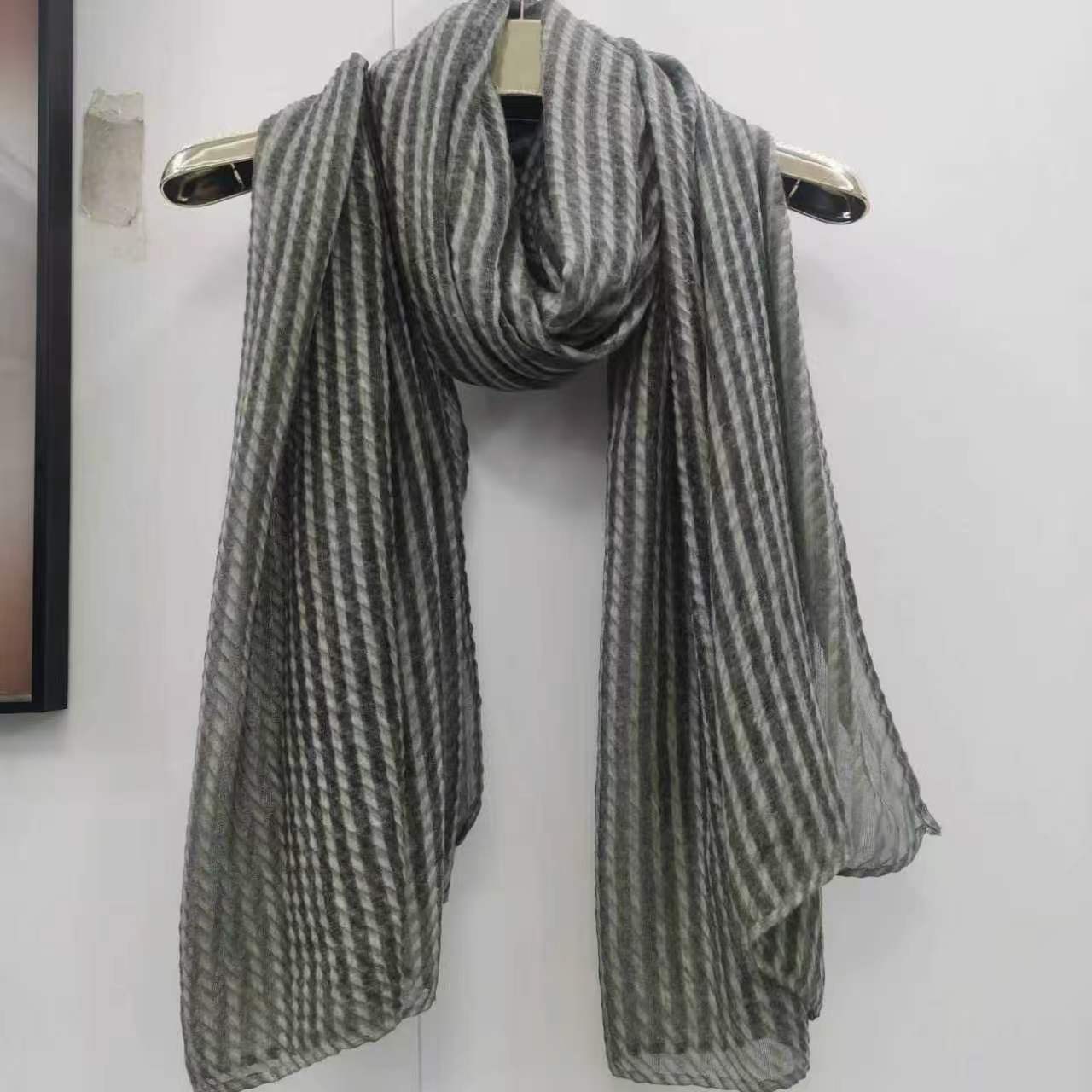YC010  Plain Vertical Stripe Crinkle Polyester Hijab-MOQ:10pcs