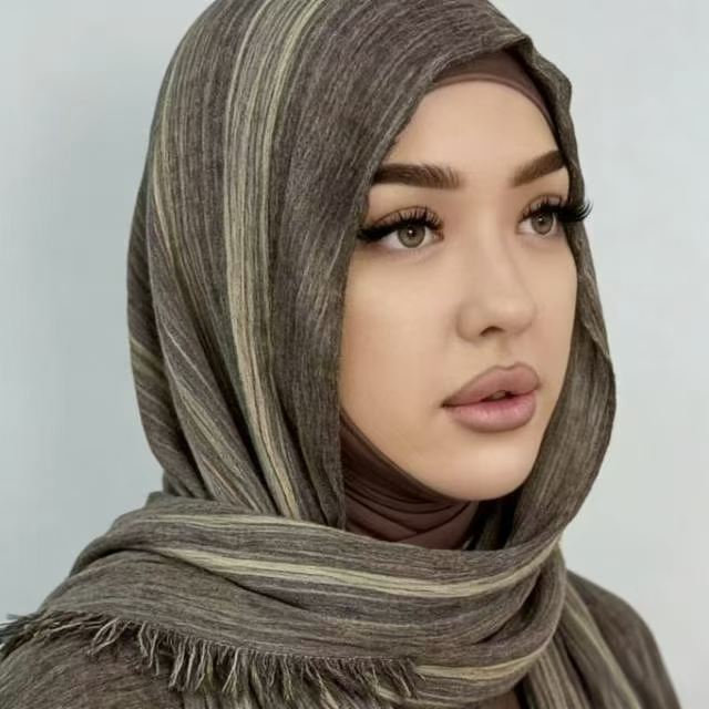 YC004  Printed Modal Crinkled Short Tassel Hijab