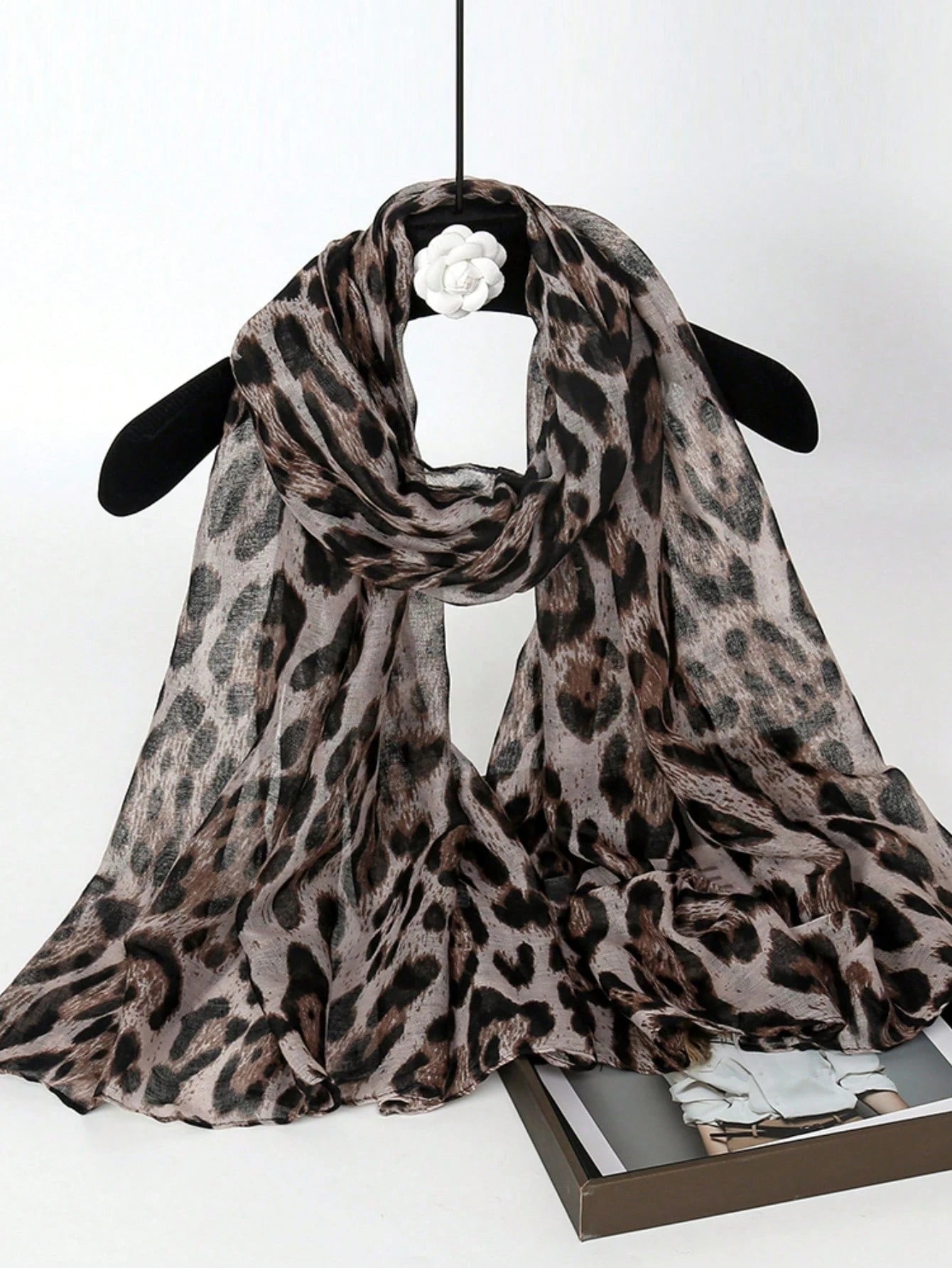 MY009  Polyester lightweight breathable leopard print hijab
