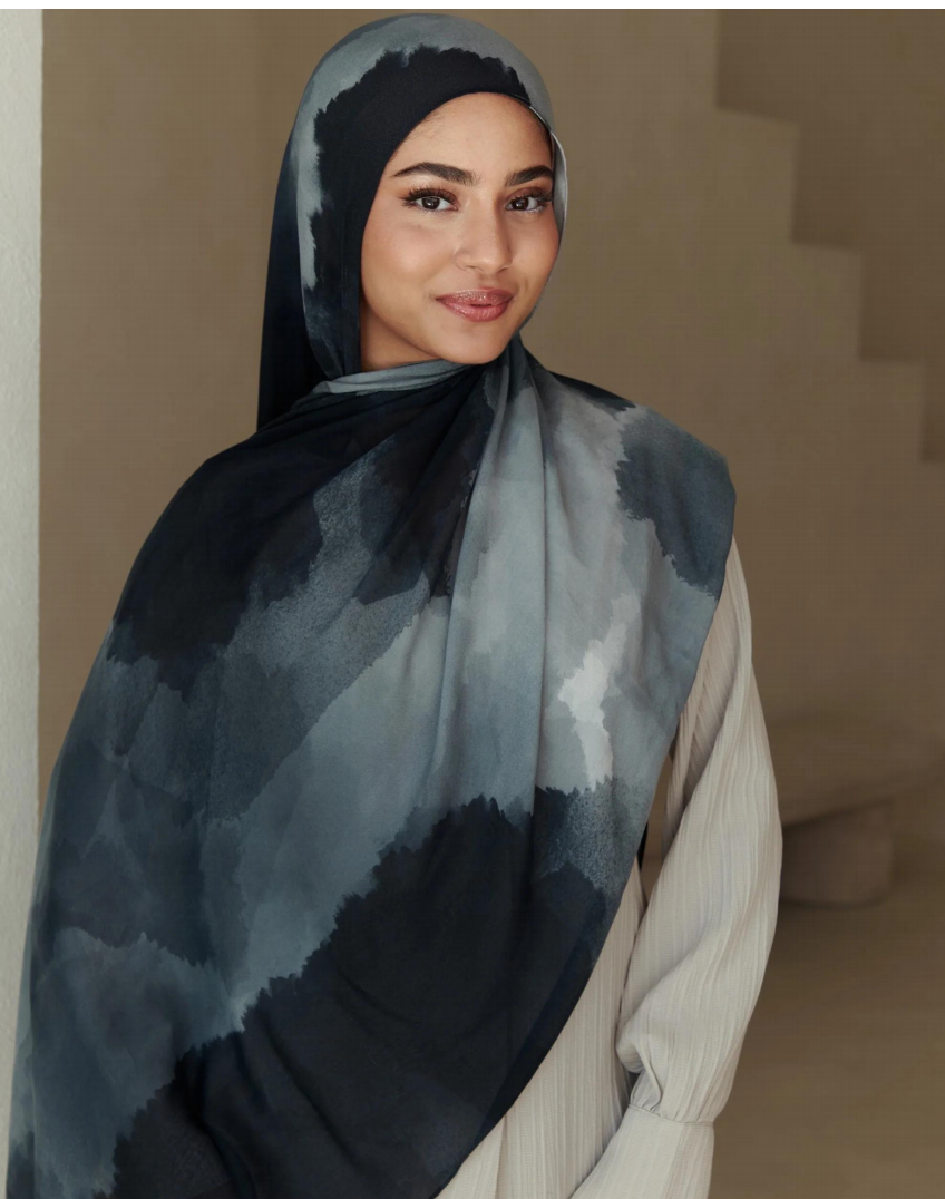MYR002  Printed Modal Hijab – Elegantly Styled on Model