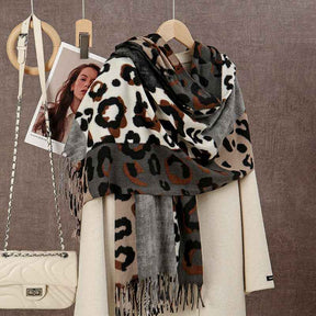 YR271  Leopard Print Scarf in Faux Cashmere