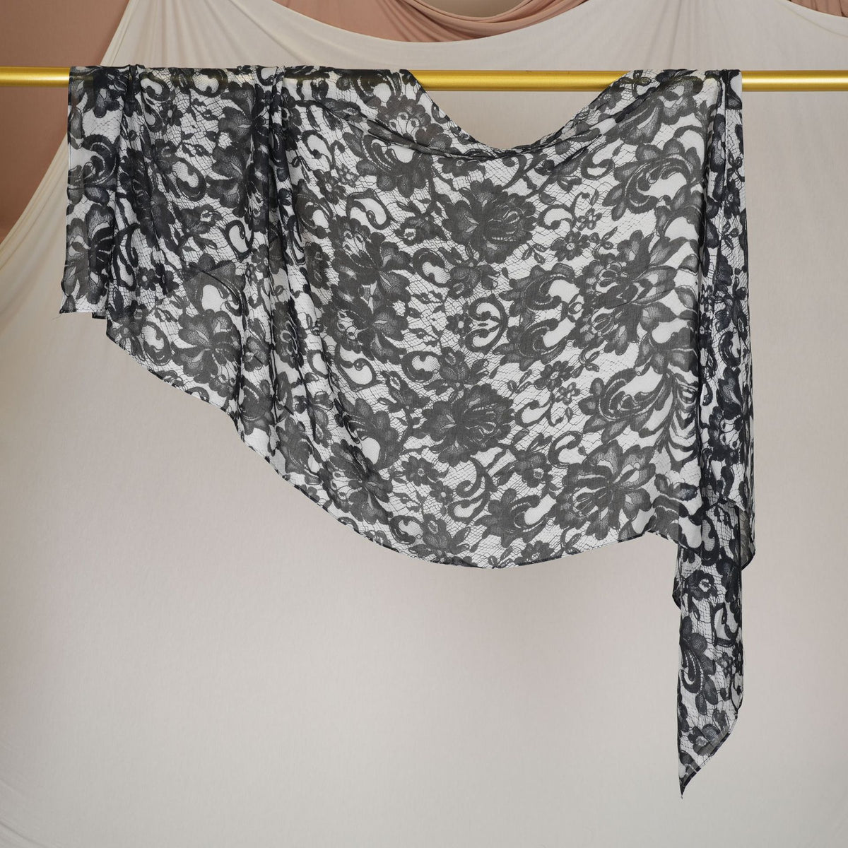 DL002  Double-Sided Modal Printed Single-Stitch Right-Angle Rolled-Edge Hijab