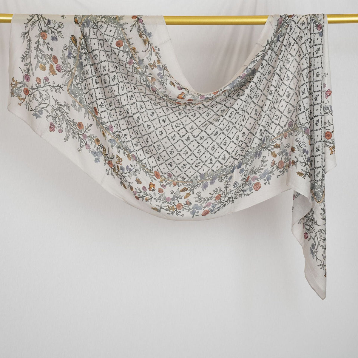 DL001  Double-Sided Modal Printed Single-Stitch Right-Angle Rolled-Edge Hijab