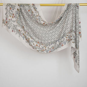 DL001  Double-Sided Modal Printed Single-Stitch Right-Angle Rolled-Edge Hijab