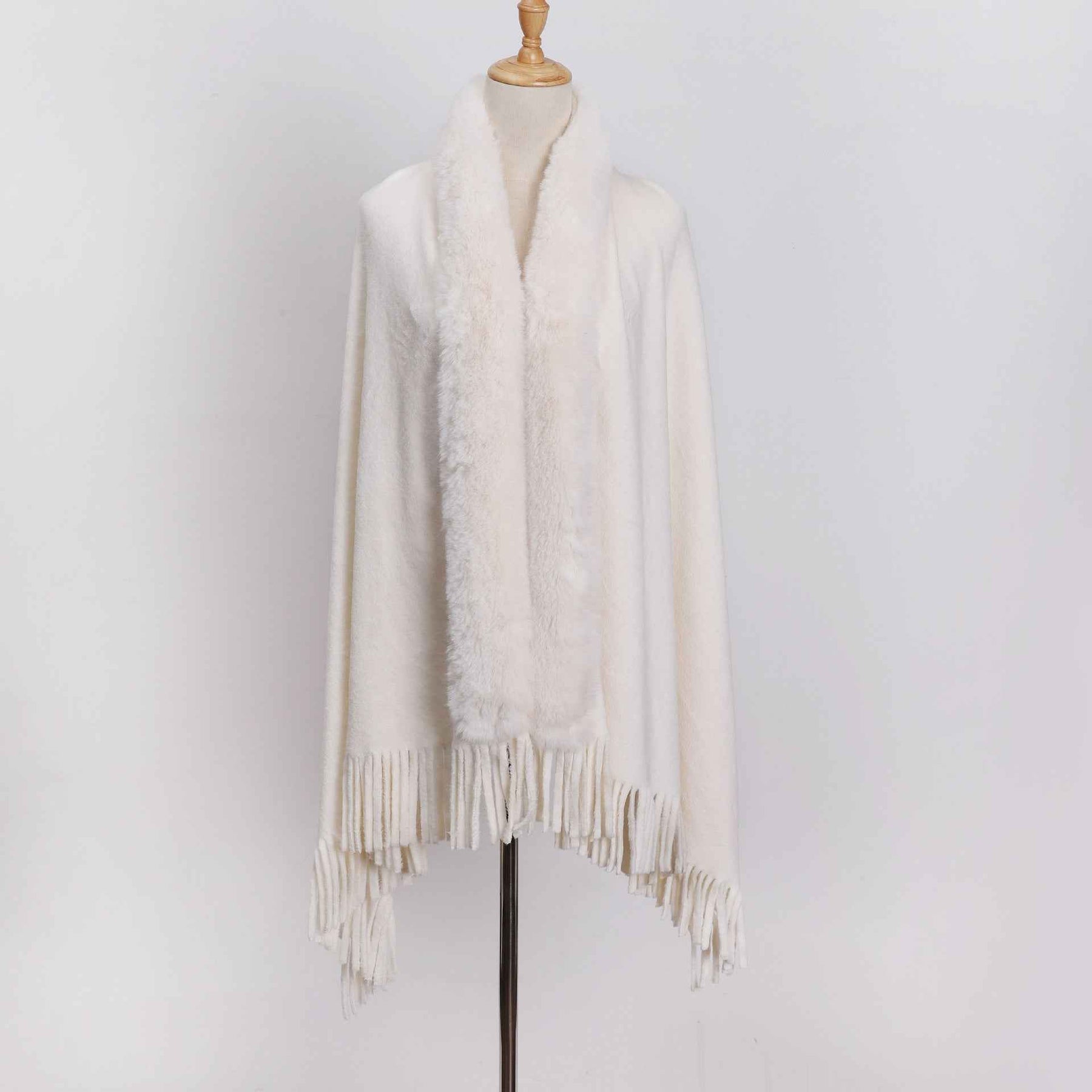 FLR-001  Double-Faced Flannel Shawl Scarf with Orylag Fur Collar and Tassels
