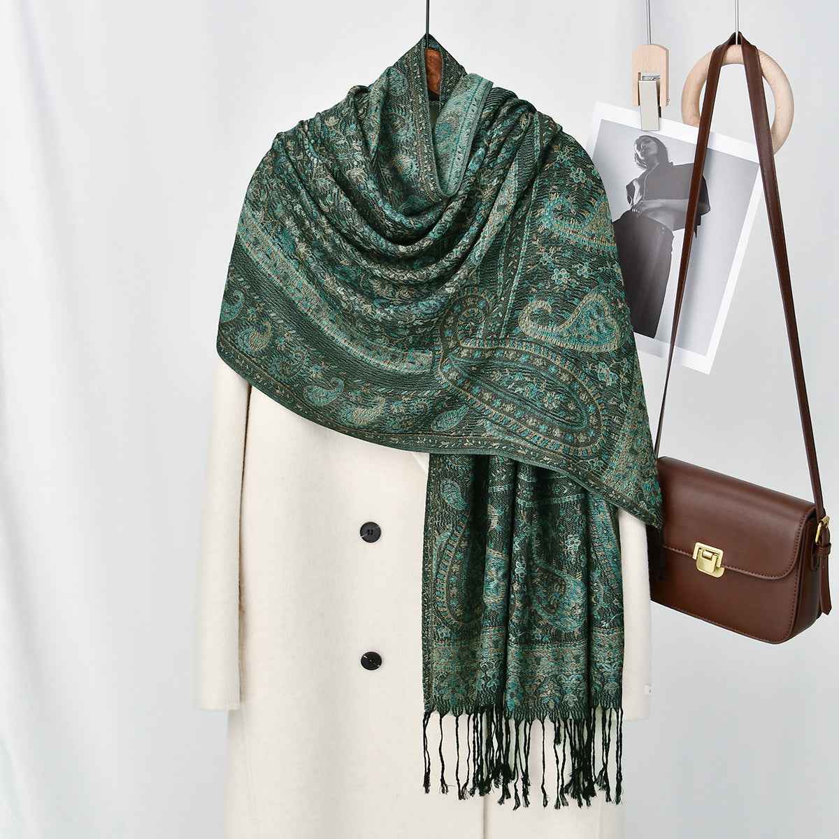 VS929  Cashew print hijab thick jacquard tassel scarf
