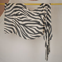 DL002  Double-Sided Modal Printed Single-Stitch Right-Angle Rolled-Edge Hijab