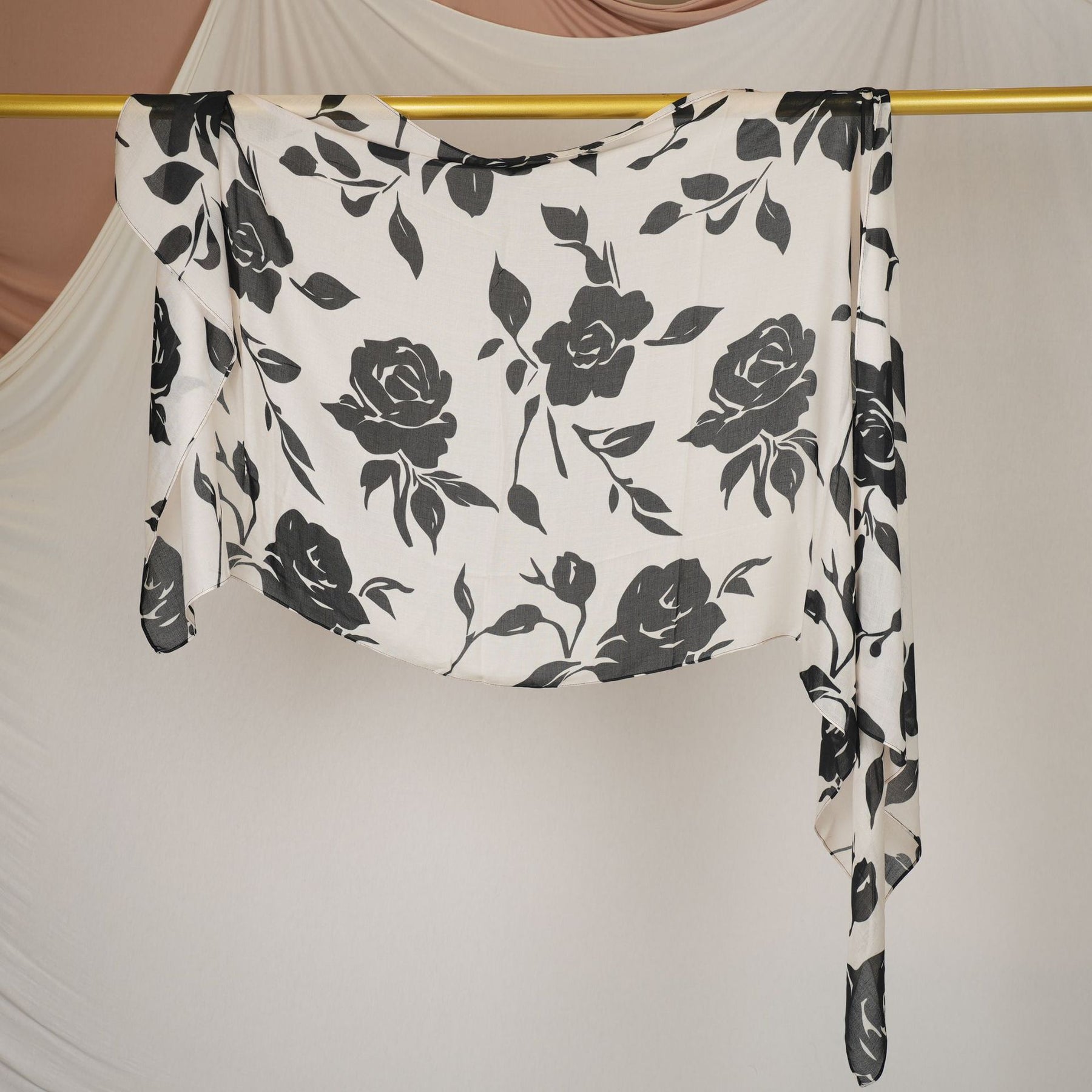 DL002  Double-Sided Modal Printed Single-Stitch Right-Angle Rolled-Edge Hijab