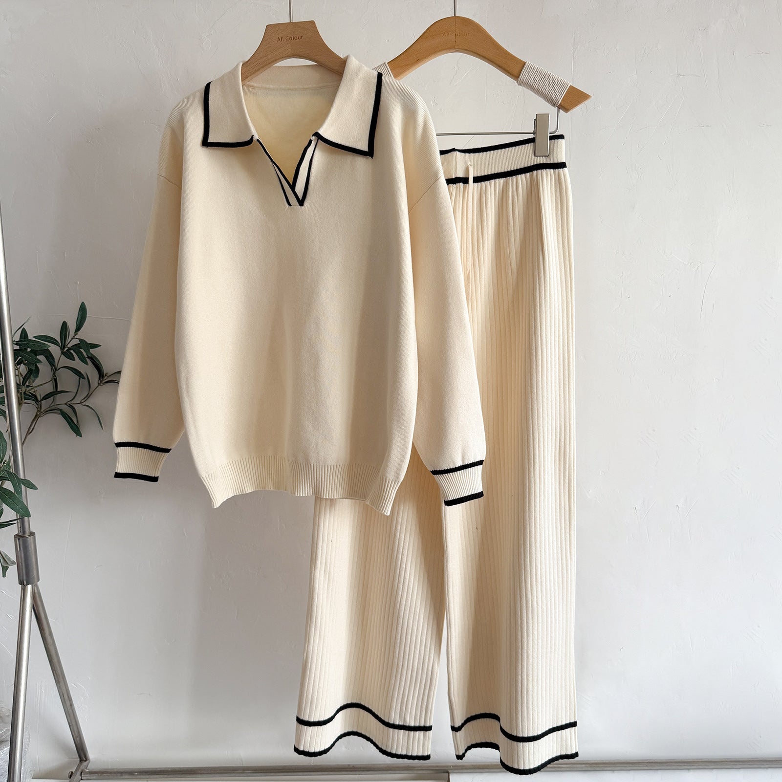 6676  Women's Autumn Contrast Color Lapel Jersey Two-Piece Set