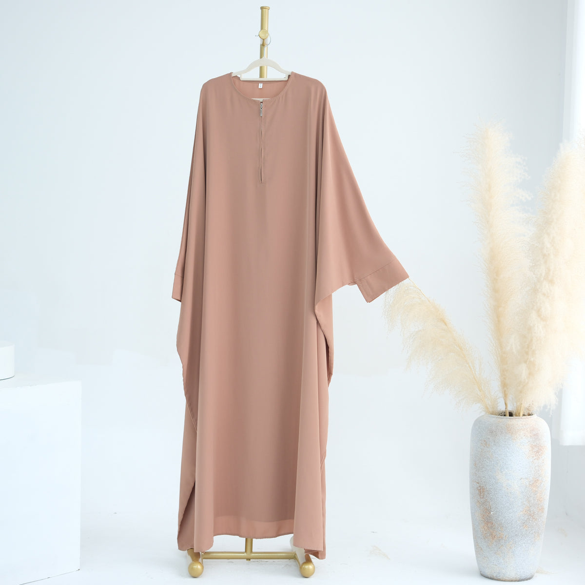 LR425+HJ901   Large solid color bat sleeve abaya