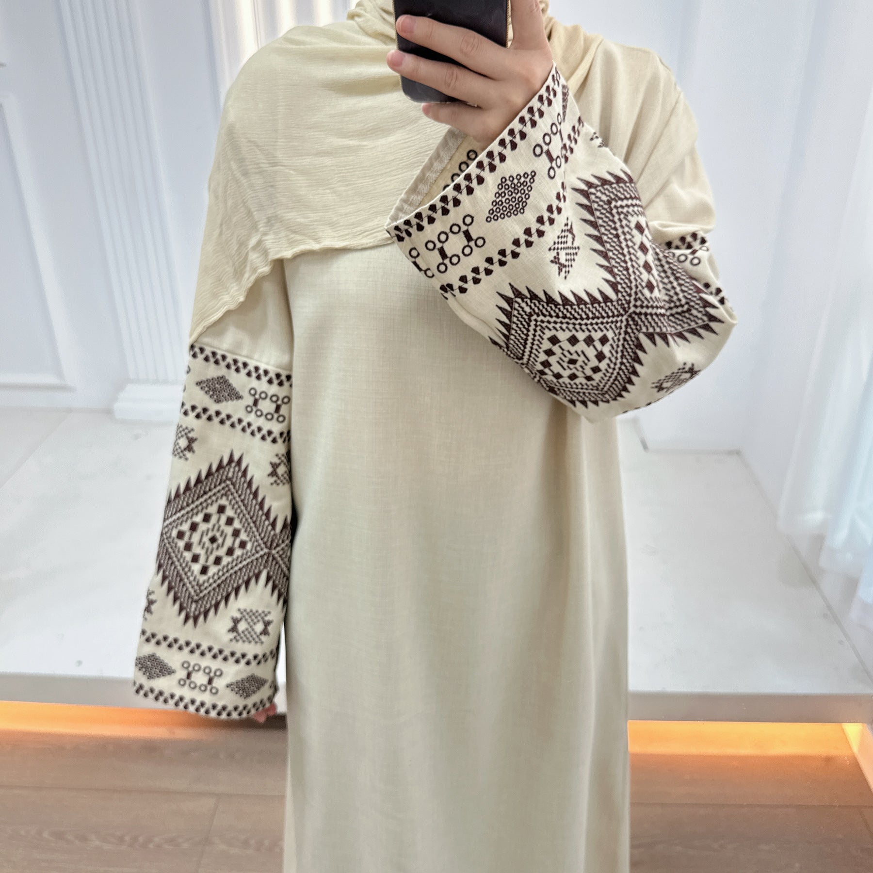 LR901  Embroidered Viscose Plus Size Long Sleeve Dress