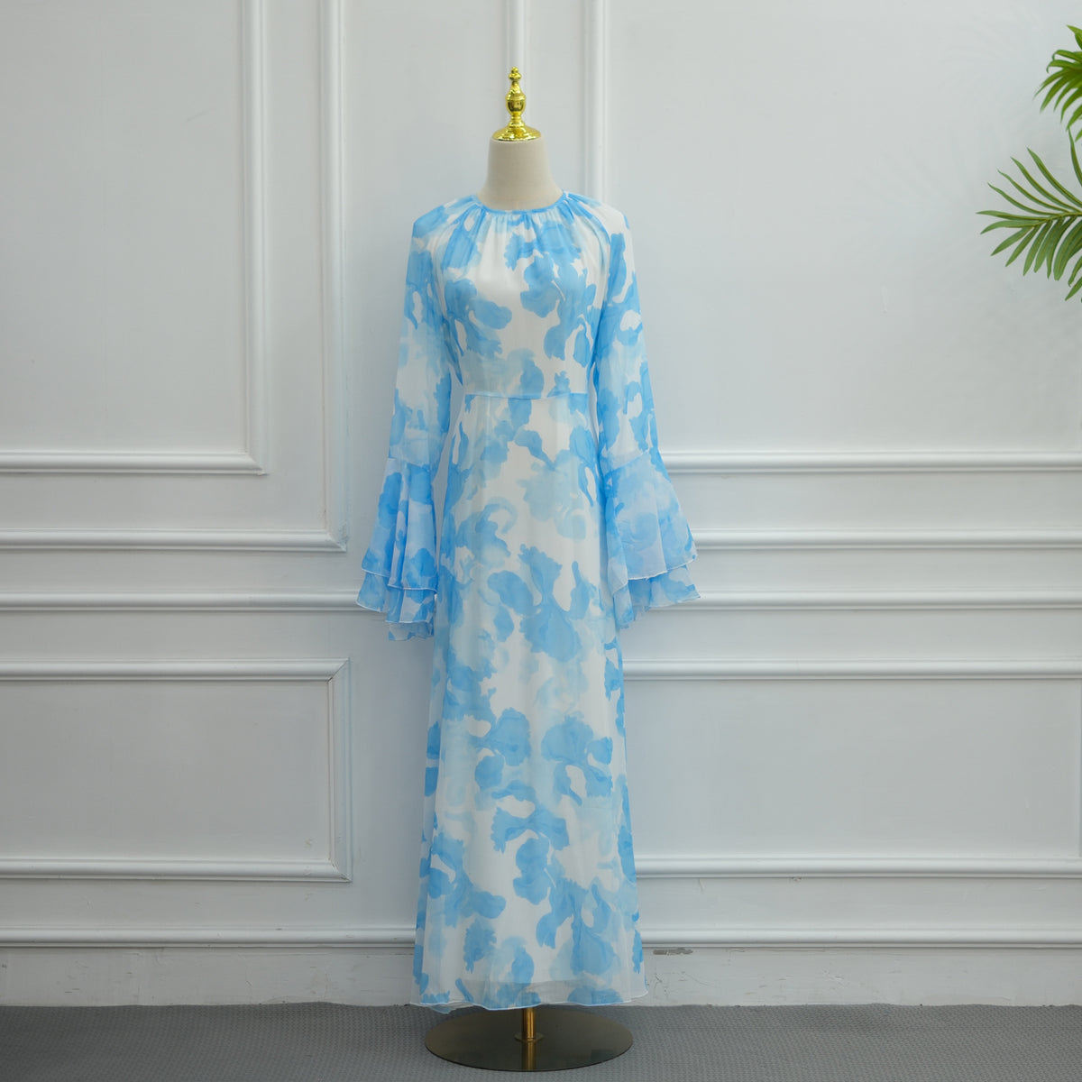LR1338  Printed Double-Layer Chiffon Flare Sleeve Dress
