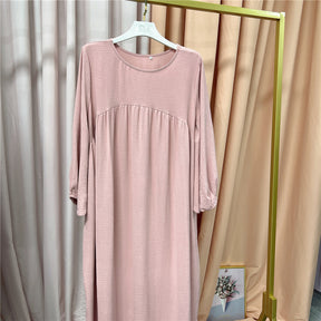 LR500 A loose and comfortable robe in a solid color