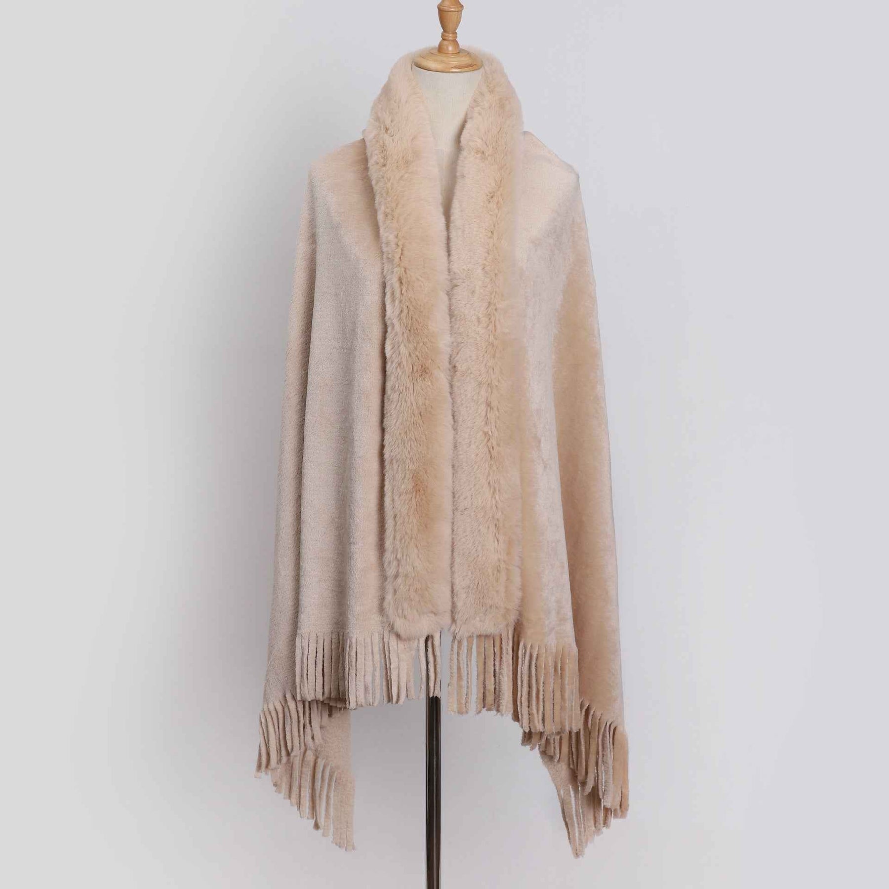 FLR-001  Double-Faced Flannel Shawl Scarf with Orylag Fur Collar and Tassels