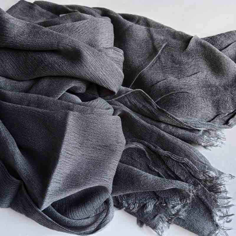 WJA79  Plain natural crinkle cotton hijab with fringes on both ends