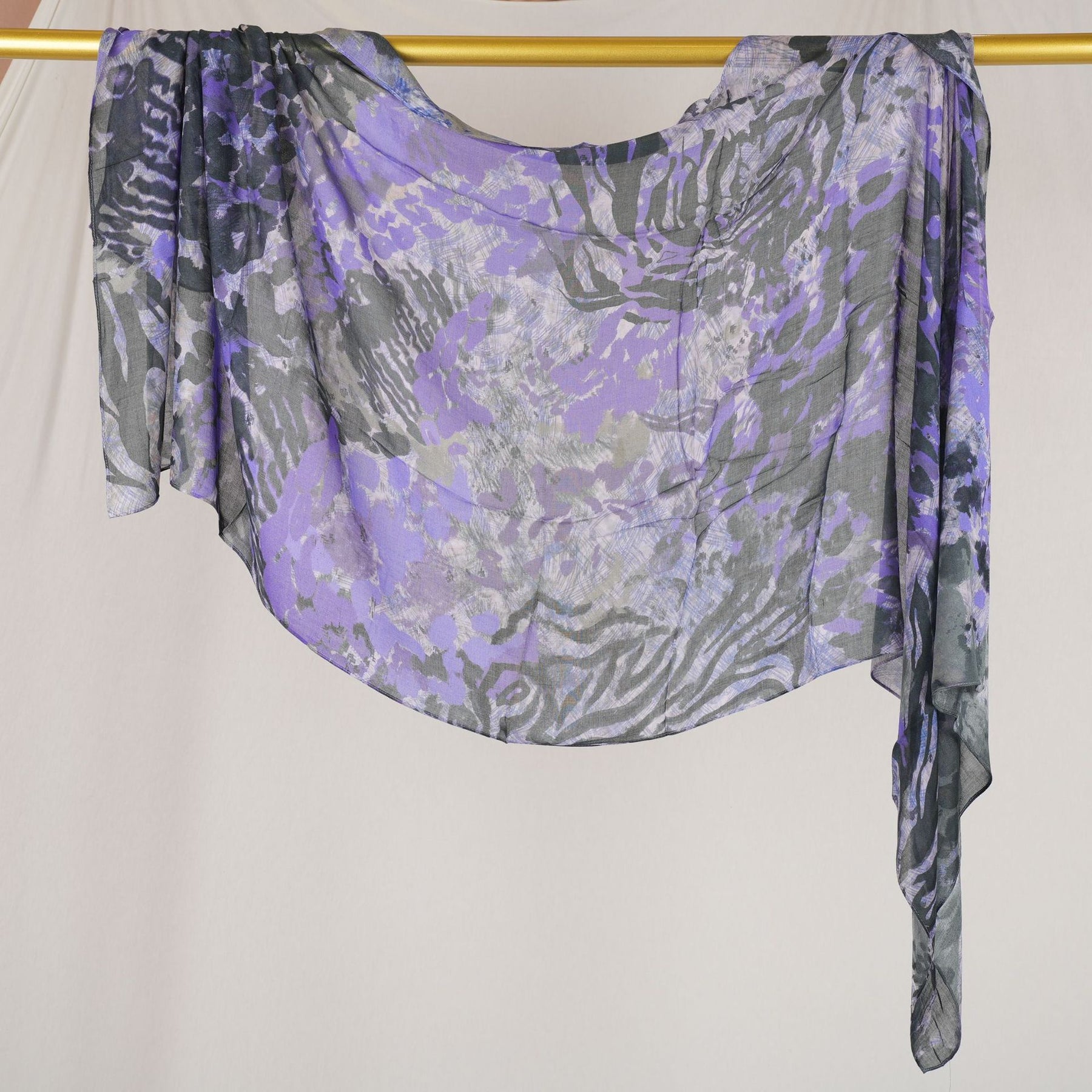 DL001  Double-Sided Modal Printed Single-Stitch Right-Angle Rolled-Edge Hijab