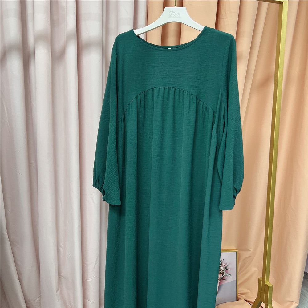 LR500 A loose and comfortable robe in a solid color