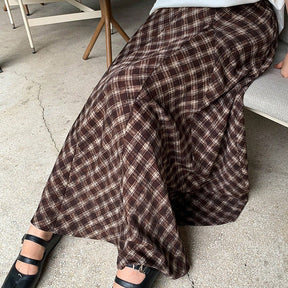 DM3351  Elastic-Waist Diamond Pattern Polyester Lace-Trim Maxi Skirt