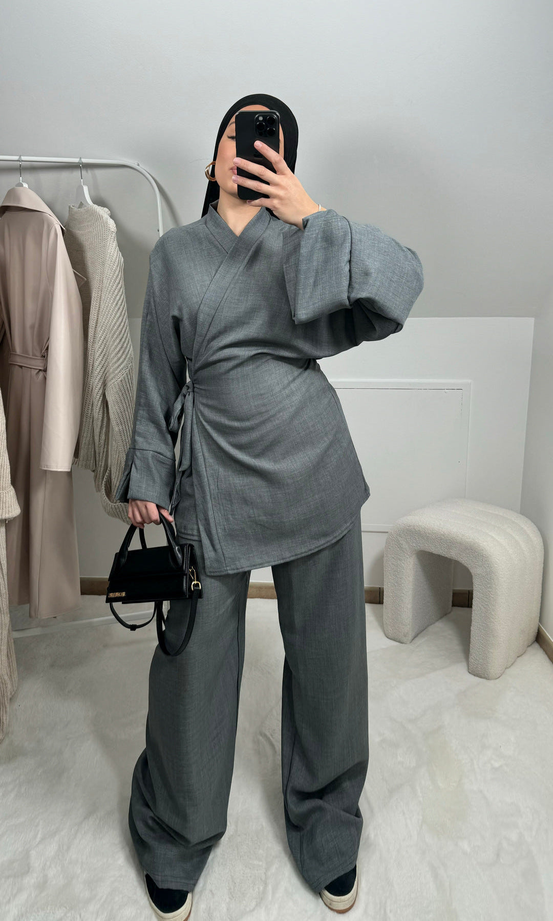LR835  Two-piece suit of tie top and wide-leg pants