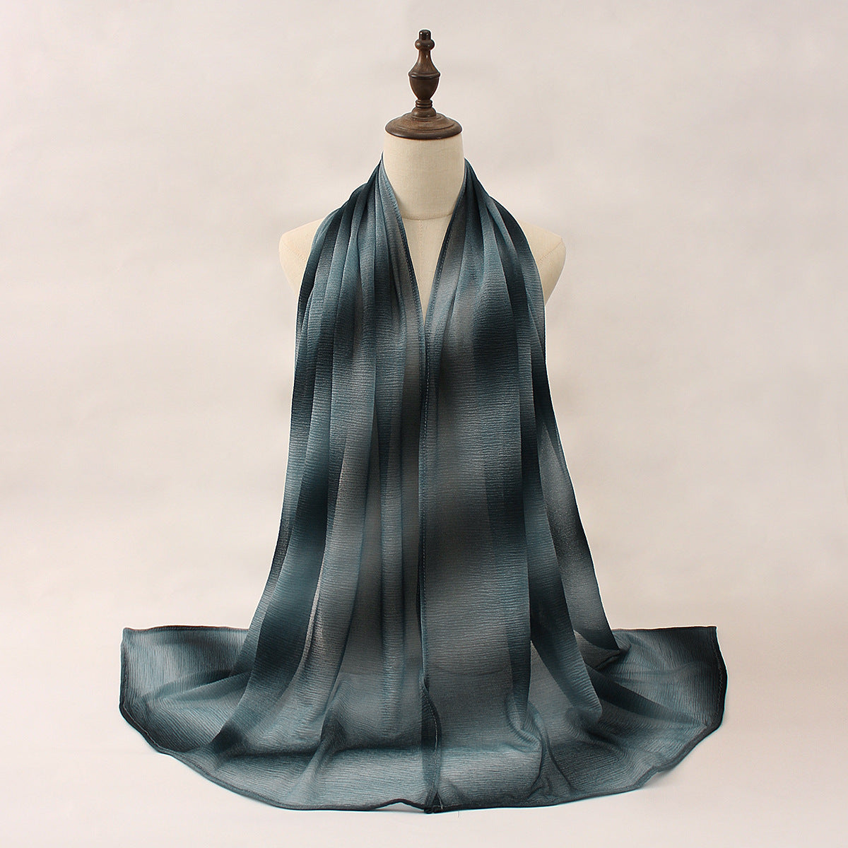 Z0A70006  Striped gradient pleated scarf - MOQ:2