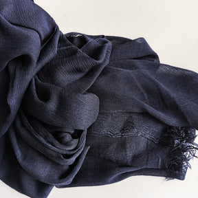 WJA79  Plain natural crinkle cotton hijab with fringes on both ends