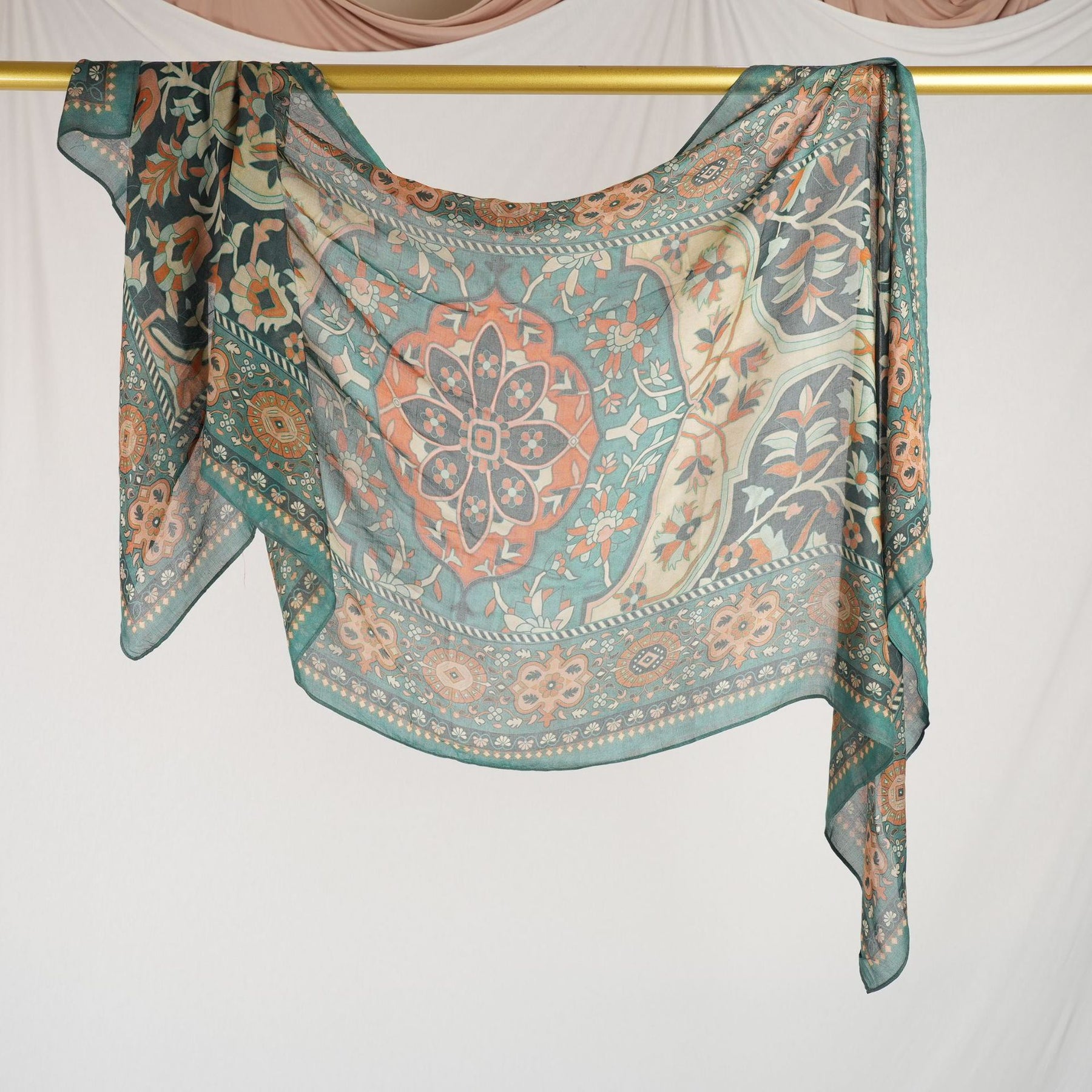 DL002  Double-Sided Modal Printed Single-Stitch Right-Angle Rolled-Edge Hijab