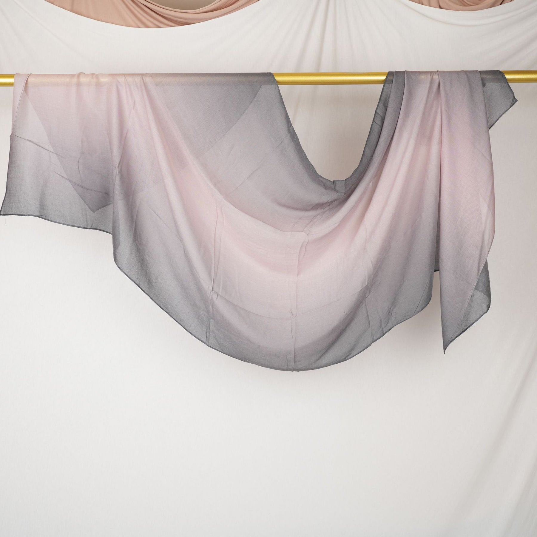 DL002  Double-Sided Modal Printed Single-Stitch Right-Angle Rolled-Edge Hijab