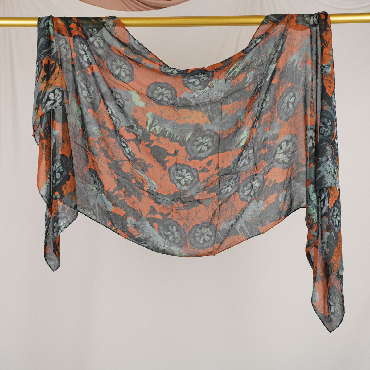 DL001  Double-Sided Modal Printed Single-Stitch Right-Angle Rolled-Edge Hijab